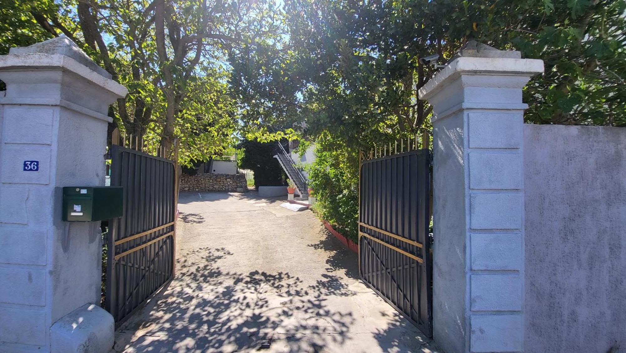 Bel Appartement Vinassan Luaran gambar
